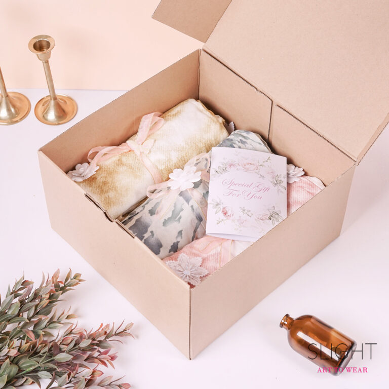 Packaging Hadiah Hampers Gift Box Sedang - Packaging Hadiah Hampers