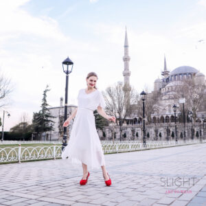 Agar Tetap Stylish, Yuk Ikuti 5 Tips Mix and Match Outfit dan Sepatu Ini!